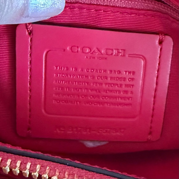 COACH - NWOT- Leather Minetta Crossbody Shoulder Bag – Style F57847) - Picture 4 of 7